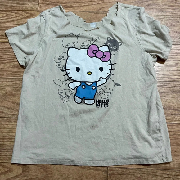 Sanrio Shirt Medium - Picture 1 of 4